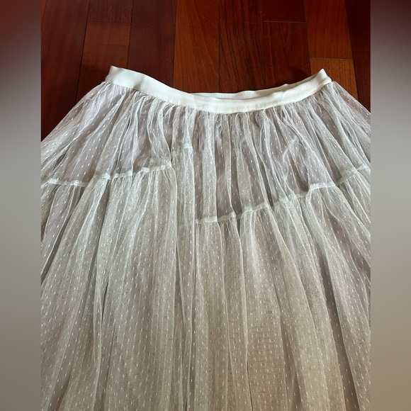 XXL Tule skirt light green colour layered skirt - summer 1980s styled skirt - Picture 2 of 4